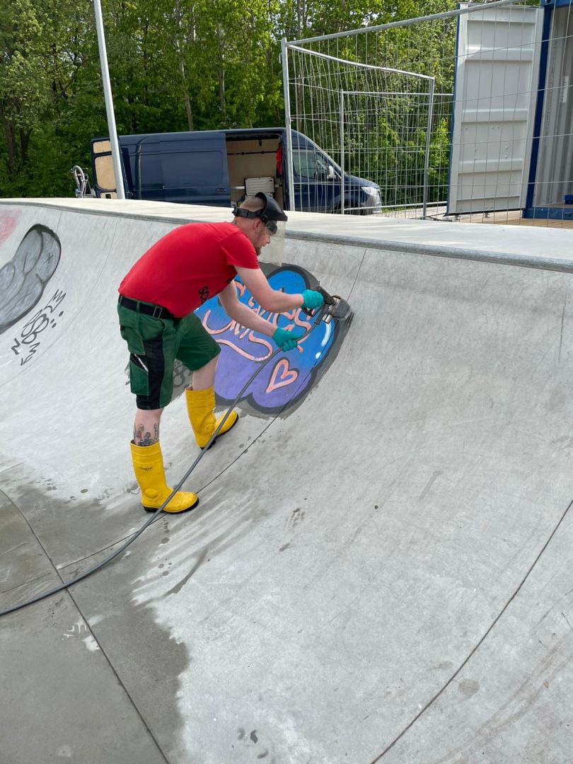 Graffitientfernung mit Sandstrahltechnik